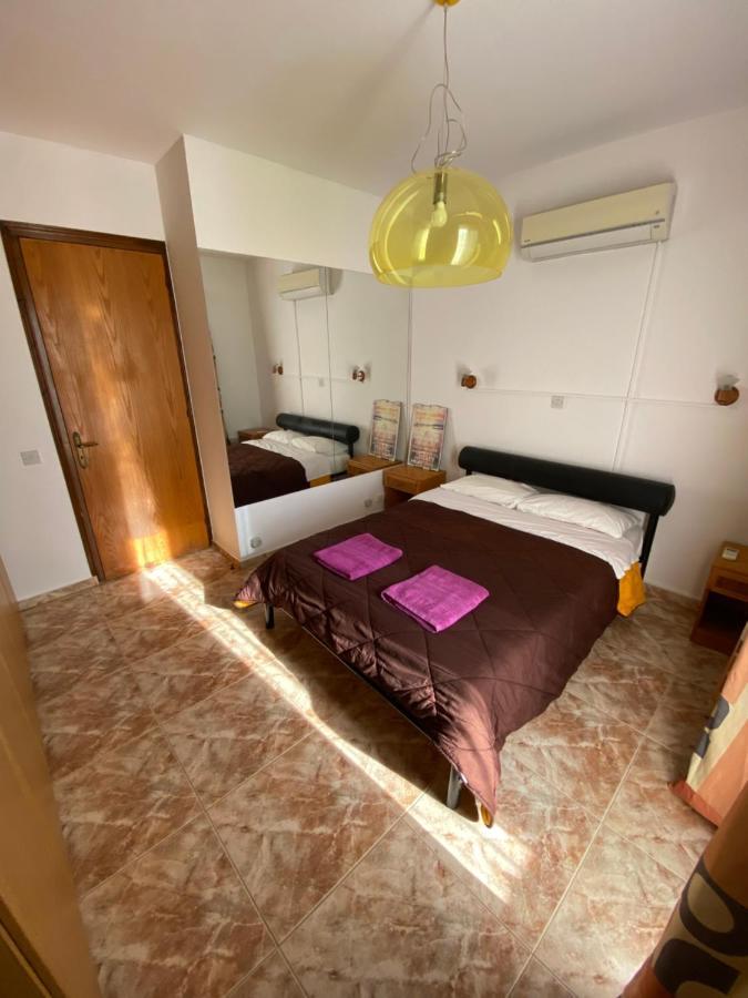 Moutallos Rooms&Homes Paphos Exterior foto