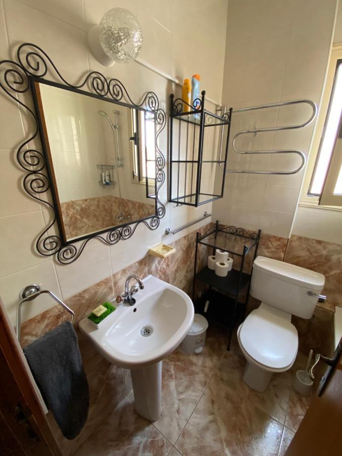 Moutallos Rooms&Homes Paphos Exterior foto